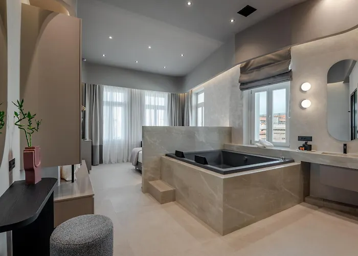 Lägenhet Amara Luxury With Private Hot Tub *