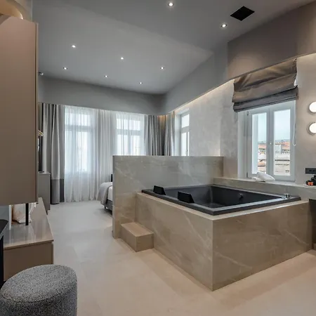 شقة Amara Luxury With Private Hot Tub *